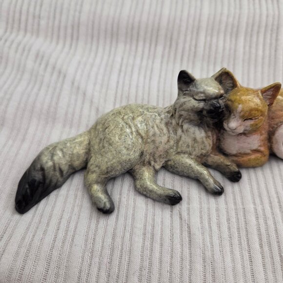 Kitty’s Kennel “Best Friends” Figurine Cats Resin Cuddle Kitty Cantrell Pets - Picture 2 of 7